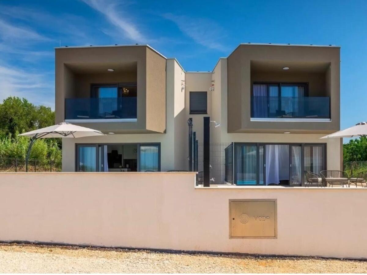 Villa Esmeralda II By Seeadria Agency Novigrad Istria エクステリア 写真